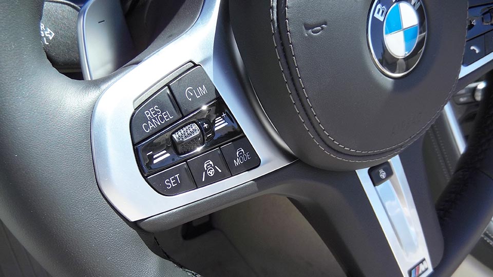 试驾宝马8系四门轿跑黑武士,新款宝马8系四门轿跑试驾