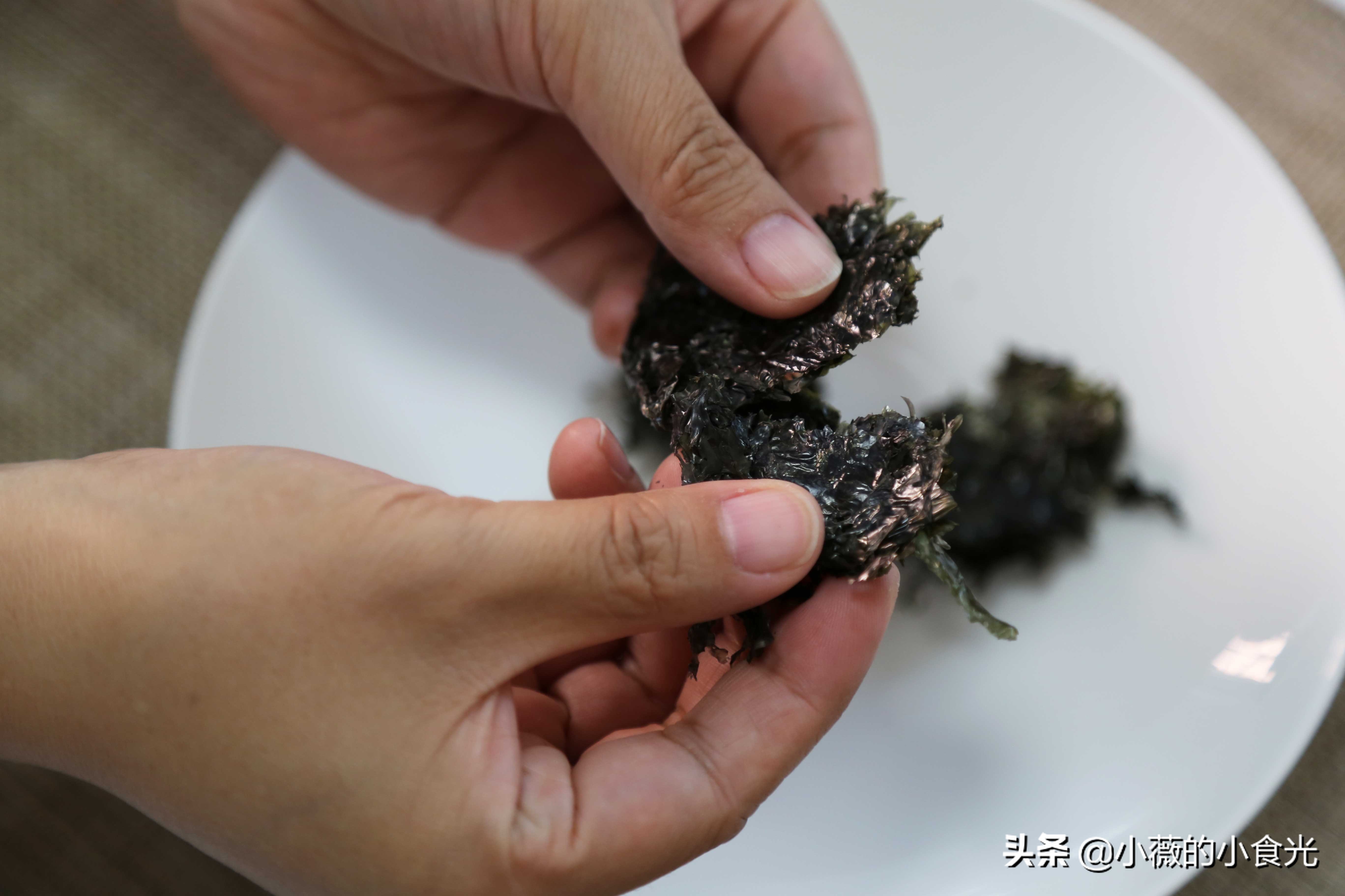 挑战用紫菜做酥脆美味、入口即化的海苔，在家几块钱5分钟就搞定