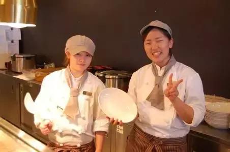 在日本的中国人，都靠什么活下来？