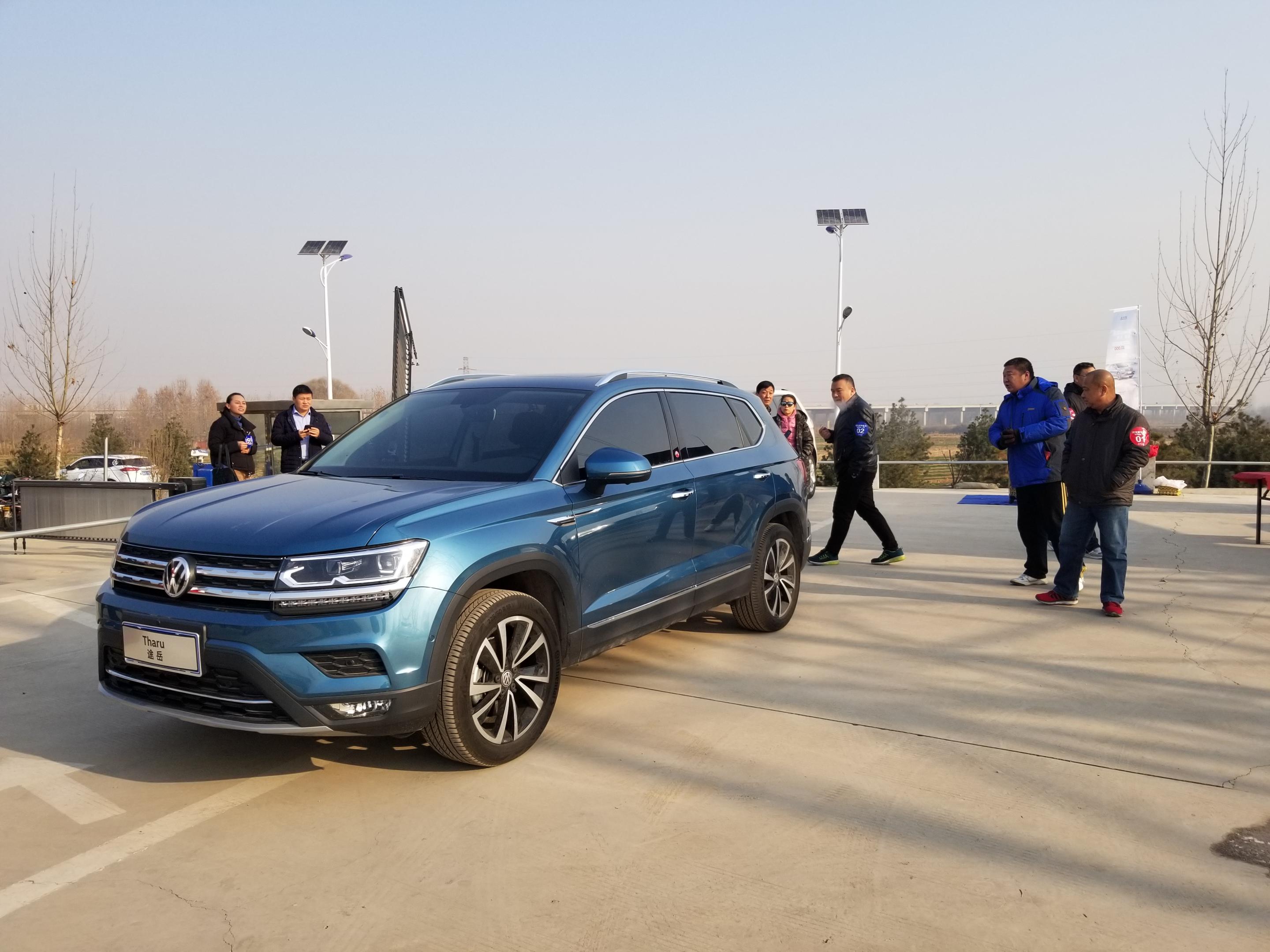 娣卞叆鐢伴棿鍦板ご杩藉璇椾笌杩滄柟,澶т紬鎺㈠渤suv