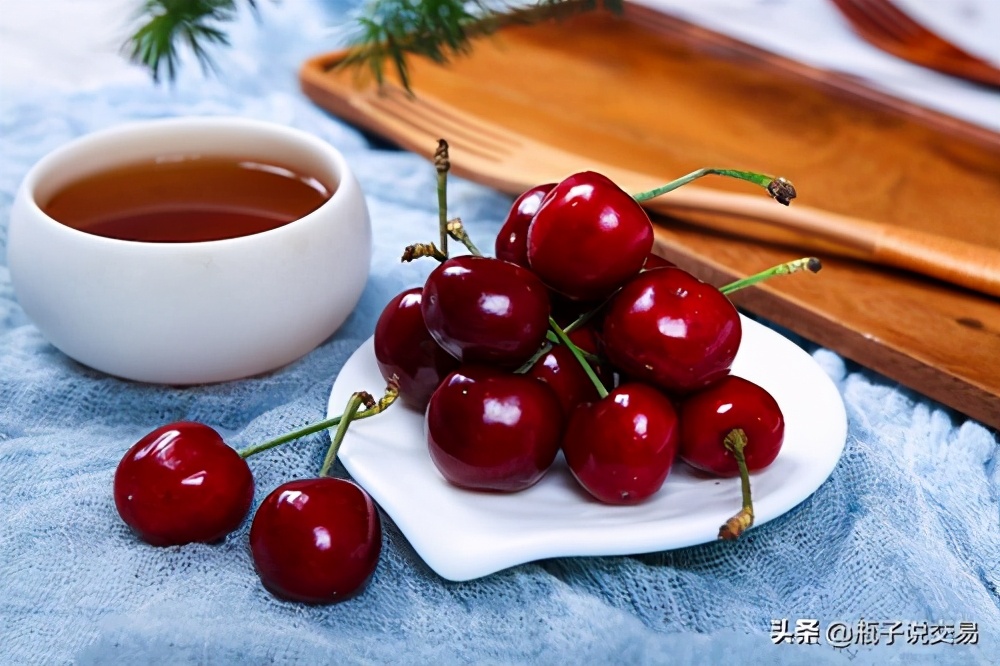 *口车进**厘子价格暴涨220%？车厘子更贵了，还有车厘子自由吗？