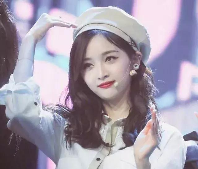 修饰扁头头型的发型,头型不好扁头合适什么发型