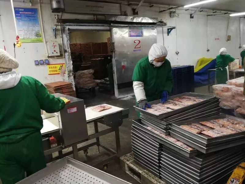 成武县呱呱鸭食品公司：节后复工防疫生产两不误