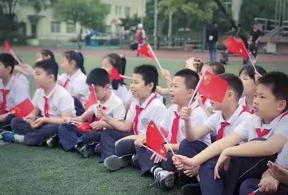 上海小学校服,上海惠灵顿校服