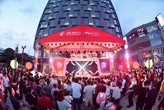 赛场上“血拼”，赛场外双流这些地方等你来shopping……