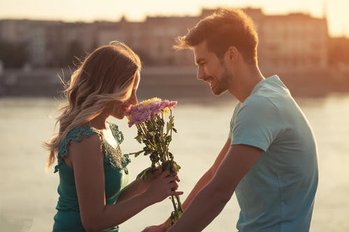 当大龄剩女相亲遇到弟弟,剩女相亲告捷记