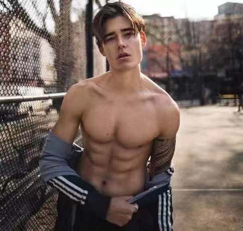 吃蛋白粉一天锻炼几个小时有效果 (长肌肉吃蛋白粉好还是白煮蛋)