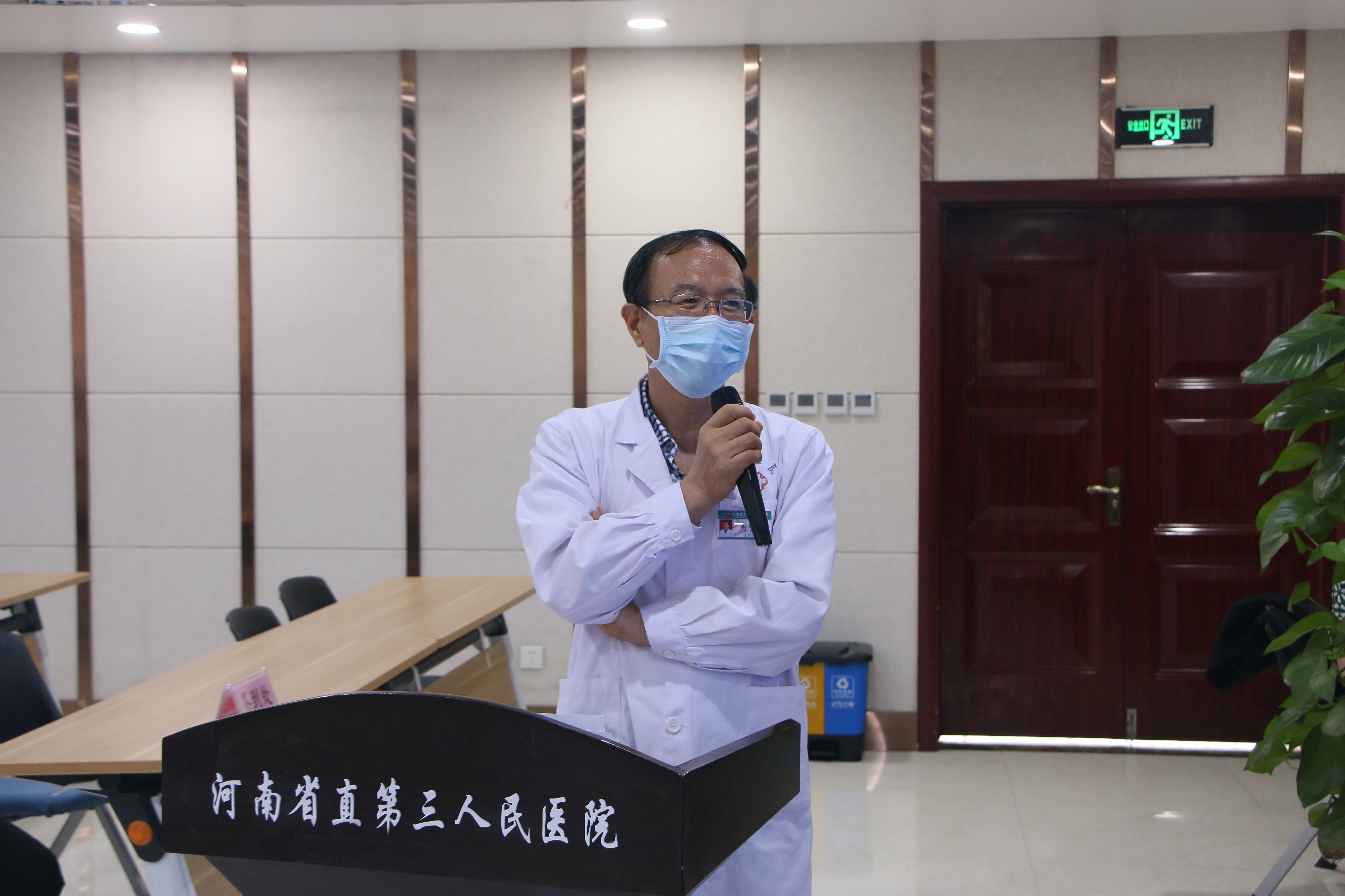 狮王争霸谁与争锋,谁与争锋群雄争霸