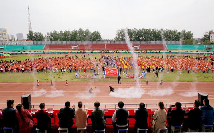 名校就是不一样，许昌市建设路小学2019年春季运动会开幕式美爆了