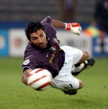 马竞门将奥布拉克和布冯,十大门将第一名布冯