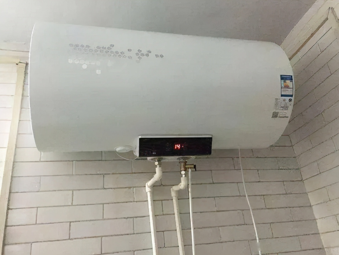 农村装电热水器还是燃气热水器好,农村装太阳能还是燃气热水器