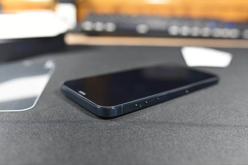 苹果磨砂钢化膜倍思手机膜,iphone14pro手机膜倍思超瓷晶