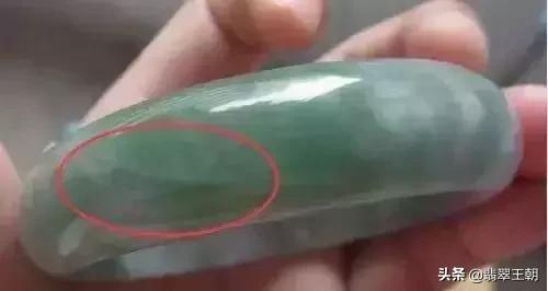 值得入手的玉镯有哪些,怎样才能买到便宜又好的玉镯