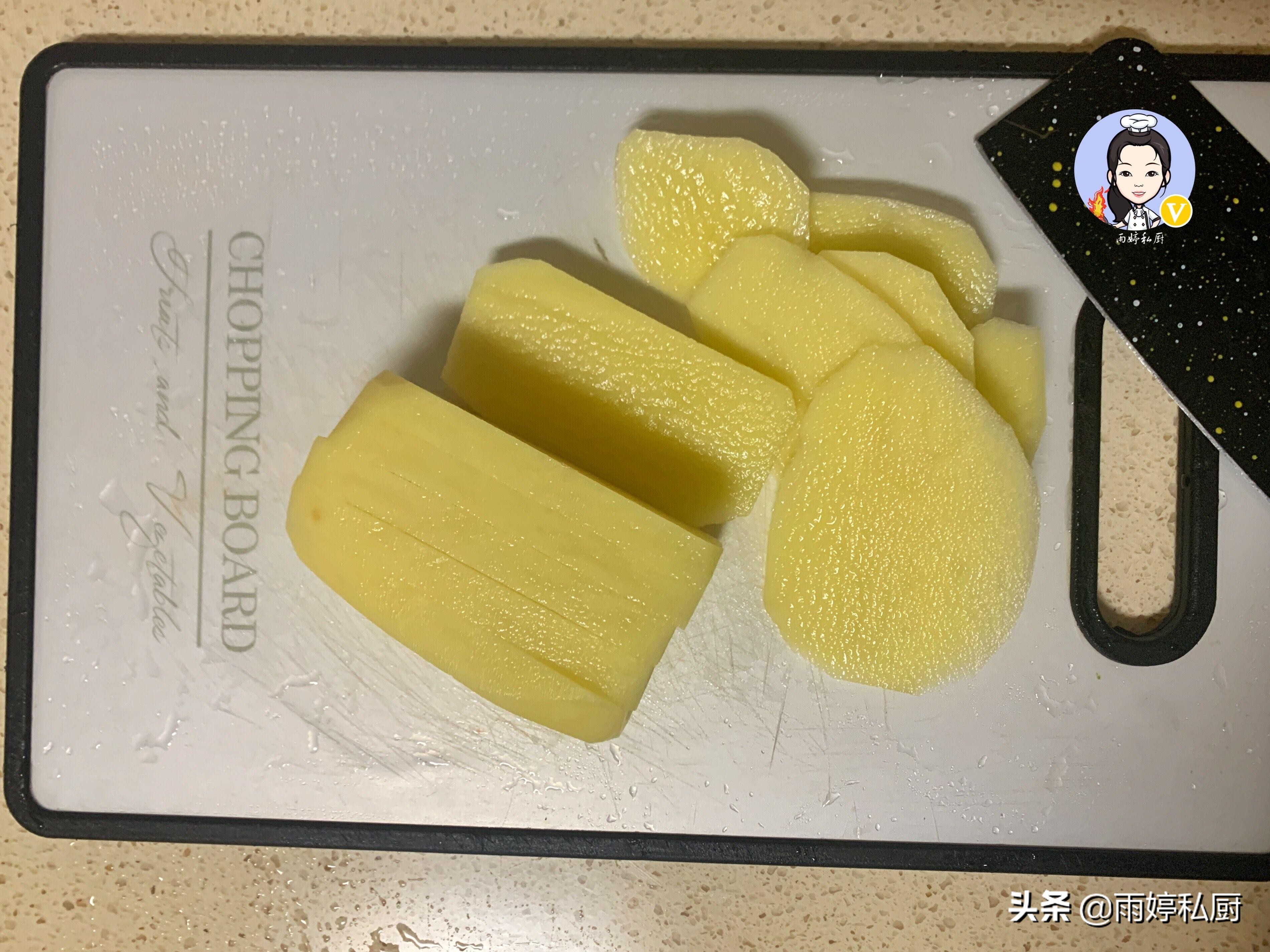 想吃薯条能够自己在家里这样做,想吃薯条没有钱怎么办