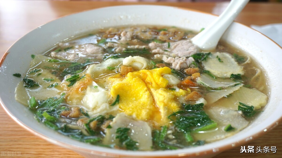 大姐开面馆一个月收入8万,陕西大姐靠手艺赚钱