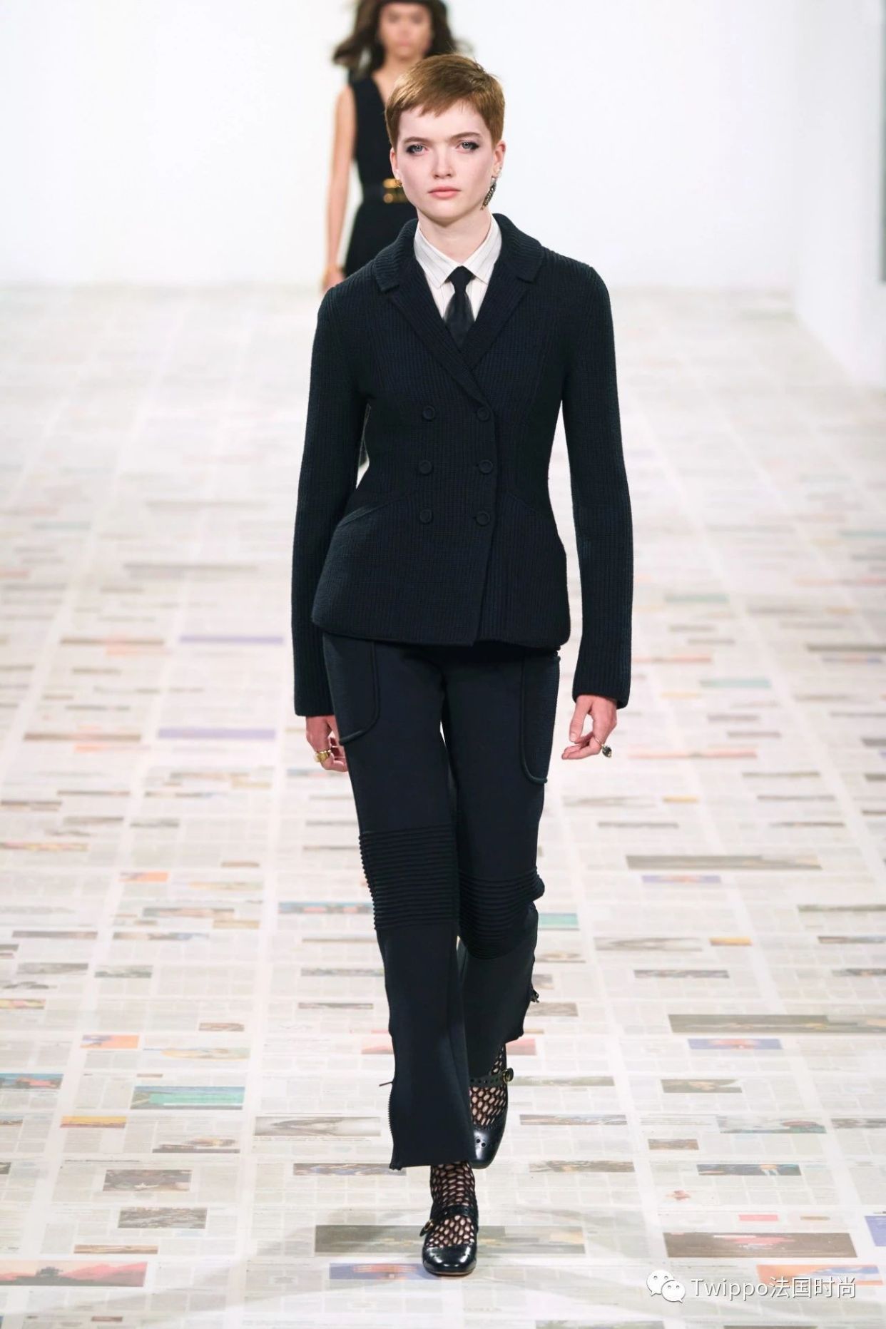 2020秋冬巴黎时装周givenchy秀场 (jacquemus 2020巴黎时装周秀场)