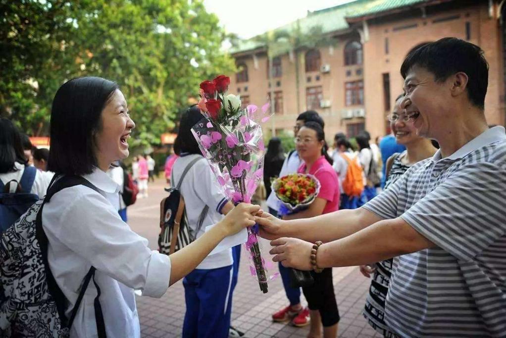 高中学生“好消息”，这4类学生无需参加高考，可直接上大学