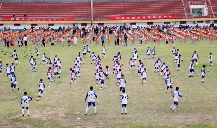 名校就是不一样，许昌市建设路小学2019年春季运动会开幕式美爆了