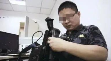 他伪装智障，冒死进黑窑解救30多人，因为他，黑煤矿得到有力打击