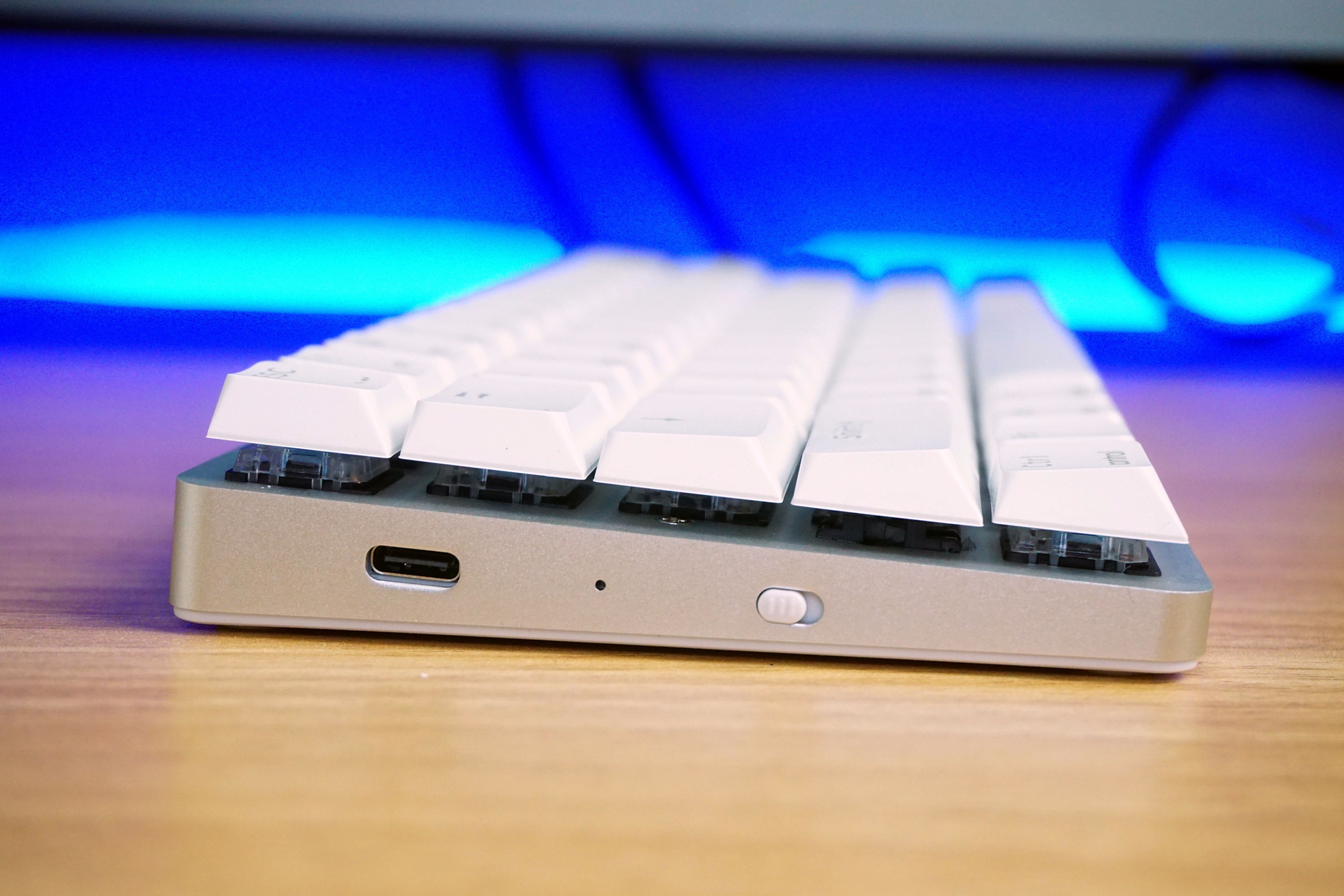 小呆虫机械键盘有线版本外观,小呆虫机械键盘有104键吗