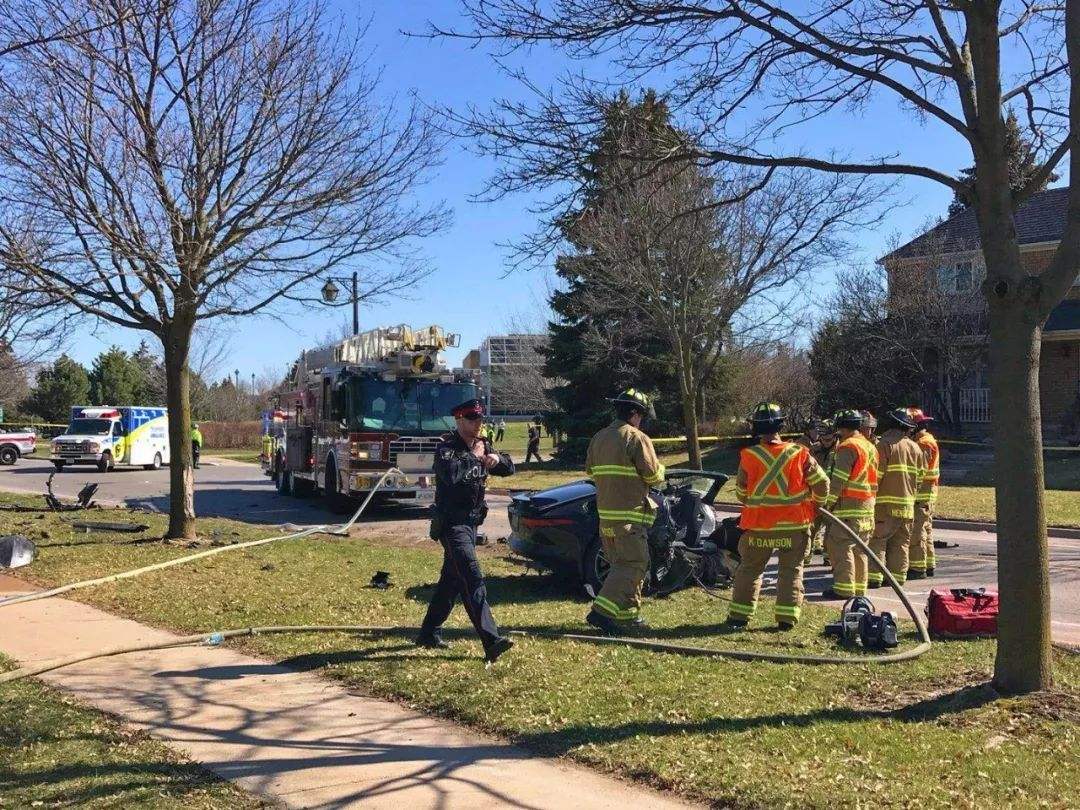 豪车出了事故怎么办,豪车出事故怎么赔