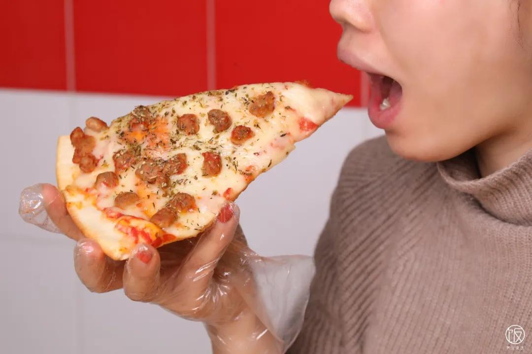 奇奇怪怪的披萨又增加了，意大利老板开的披萨店，超正宗