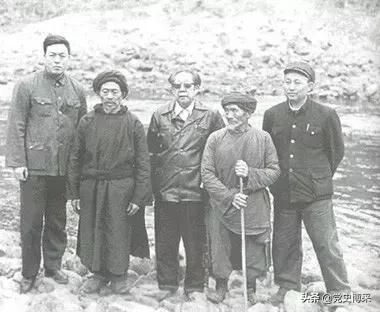 开国中将，戍守陕甘宁被毛*东泽**赞誉有功，指挥海军潜艇首次跨出第一岛链