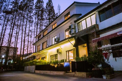 杭州西湖附近可住6人的家庭民宿,杭州那云星空民宿酒店