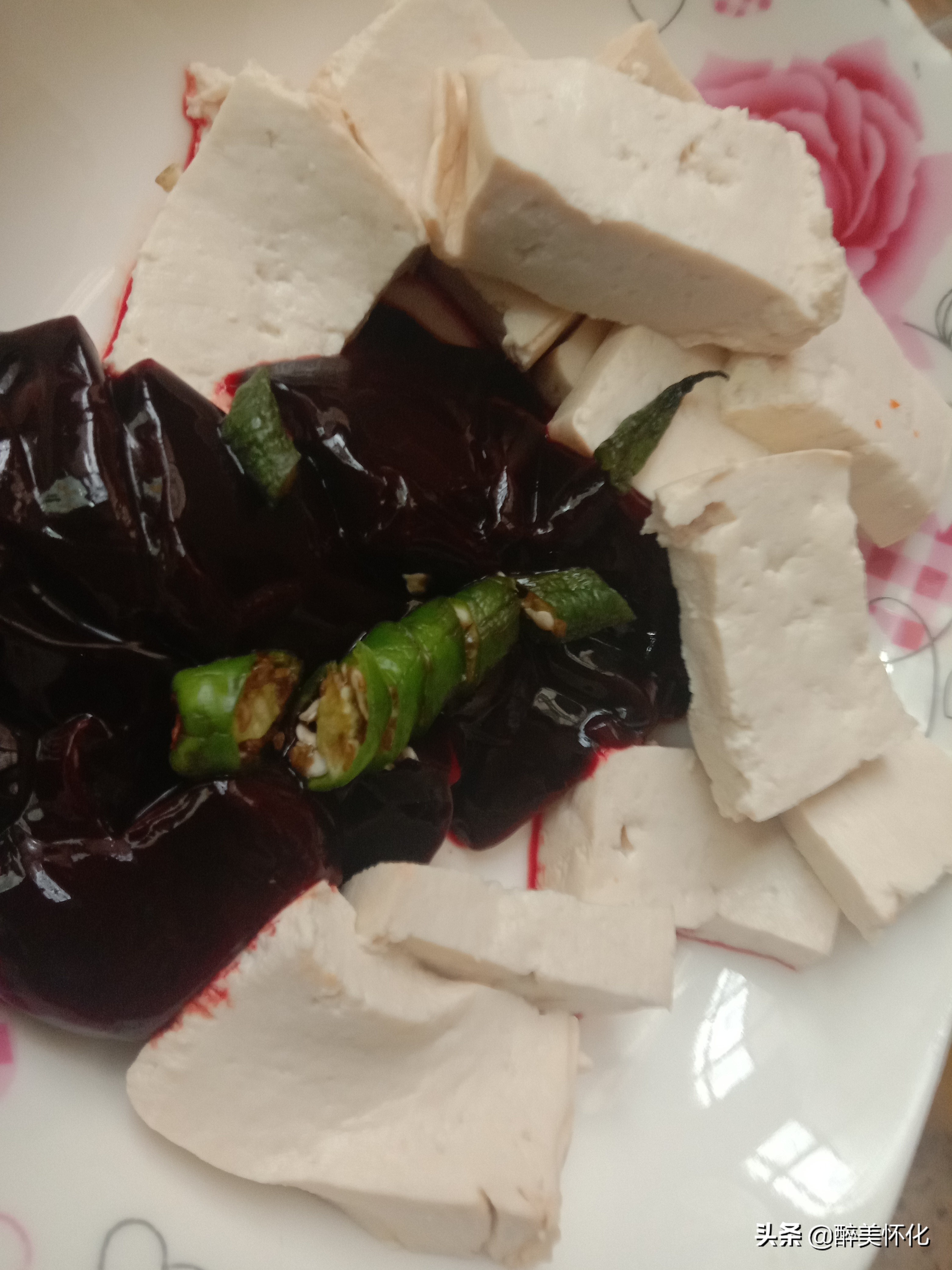 东北酸菜炖酸菜鱼,东北酸菜炖鱼豆腐最正宗的做法