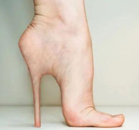 为了美，你宁愿上麻药穿红色高跟鞋吗？