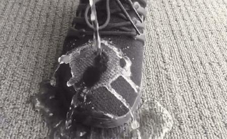 小米跑鞋对比耐克,美国超轻跑鞋