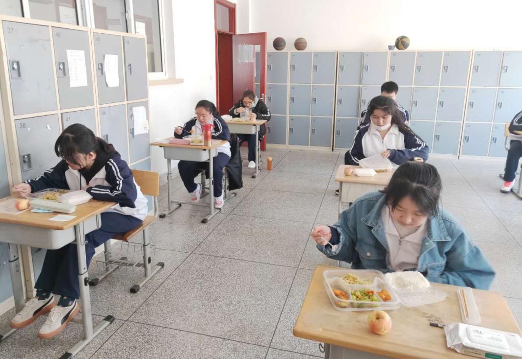 高三学生复课做什么好,高三复课学校在哪里