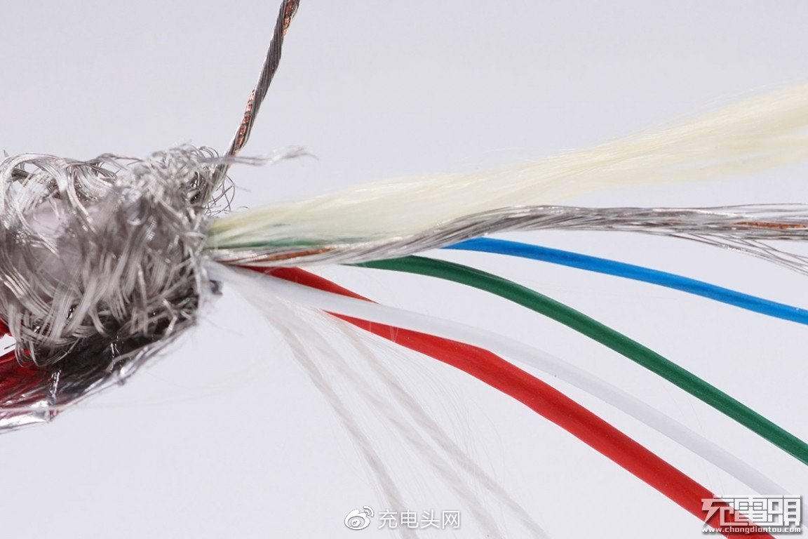 充电杂谈：为了提升快充功率，数据线有多努力？
