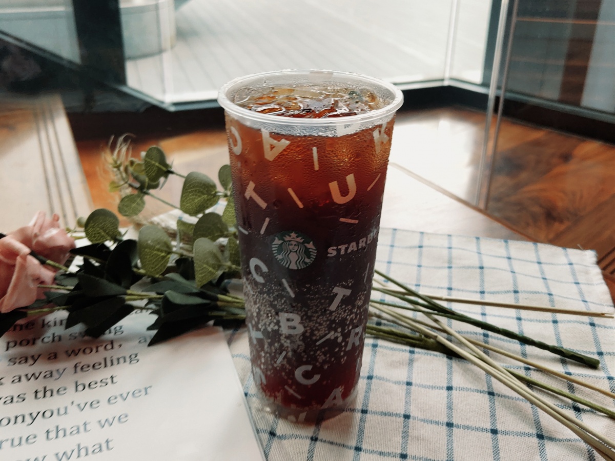 星巴克出了酒精饮料？8款星巴克新品冰调全线测评！