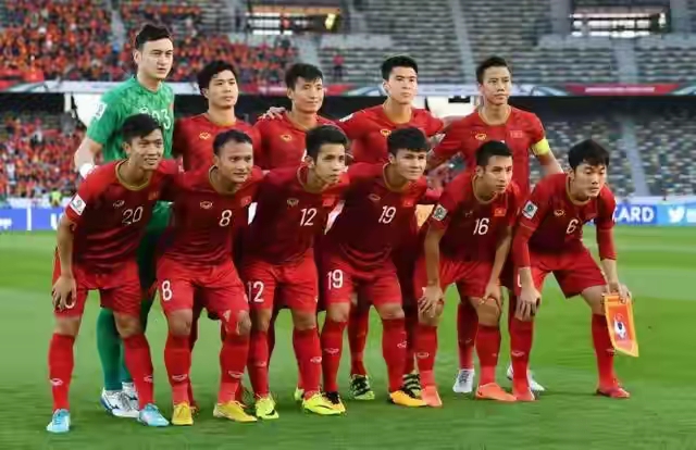 中国男足开启12强赛之旅,中国男足进入12强赛赛程