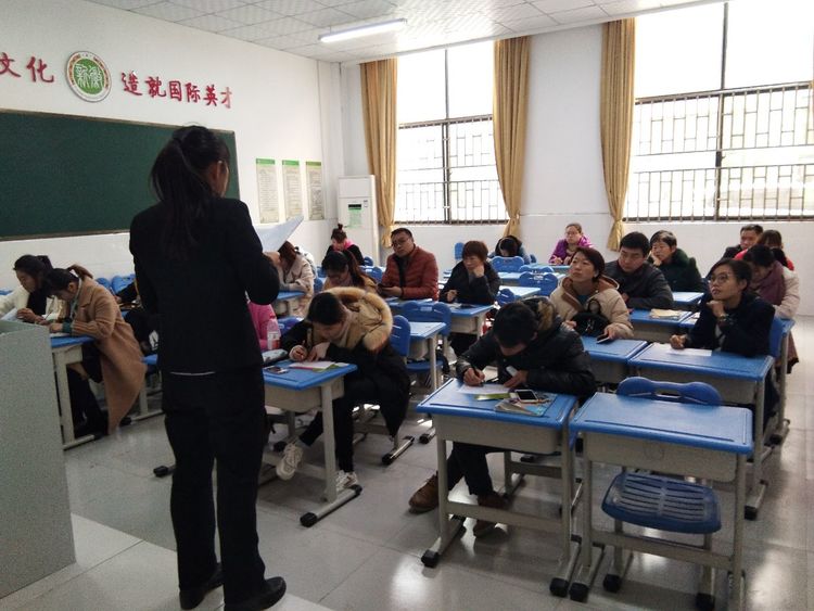 郑州新徽实验学校直播,郑州新徽实验学校喜迎元旦