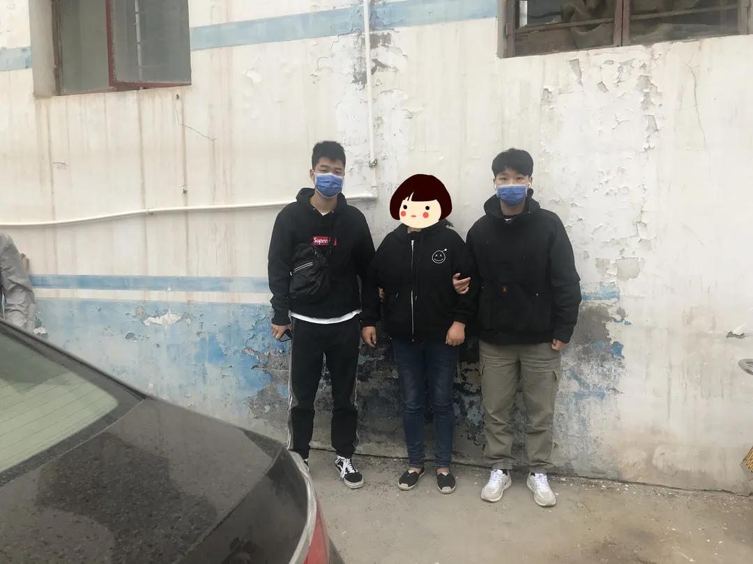 靓“空姐”空降派出所，结果你猜怎么样？