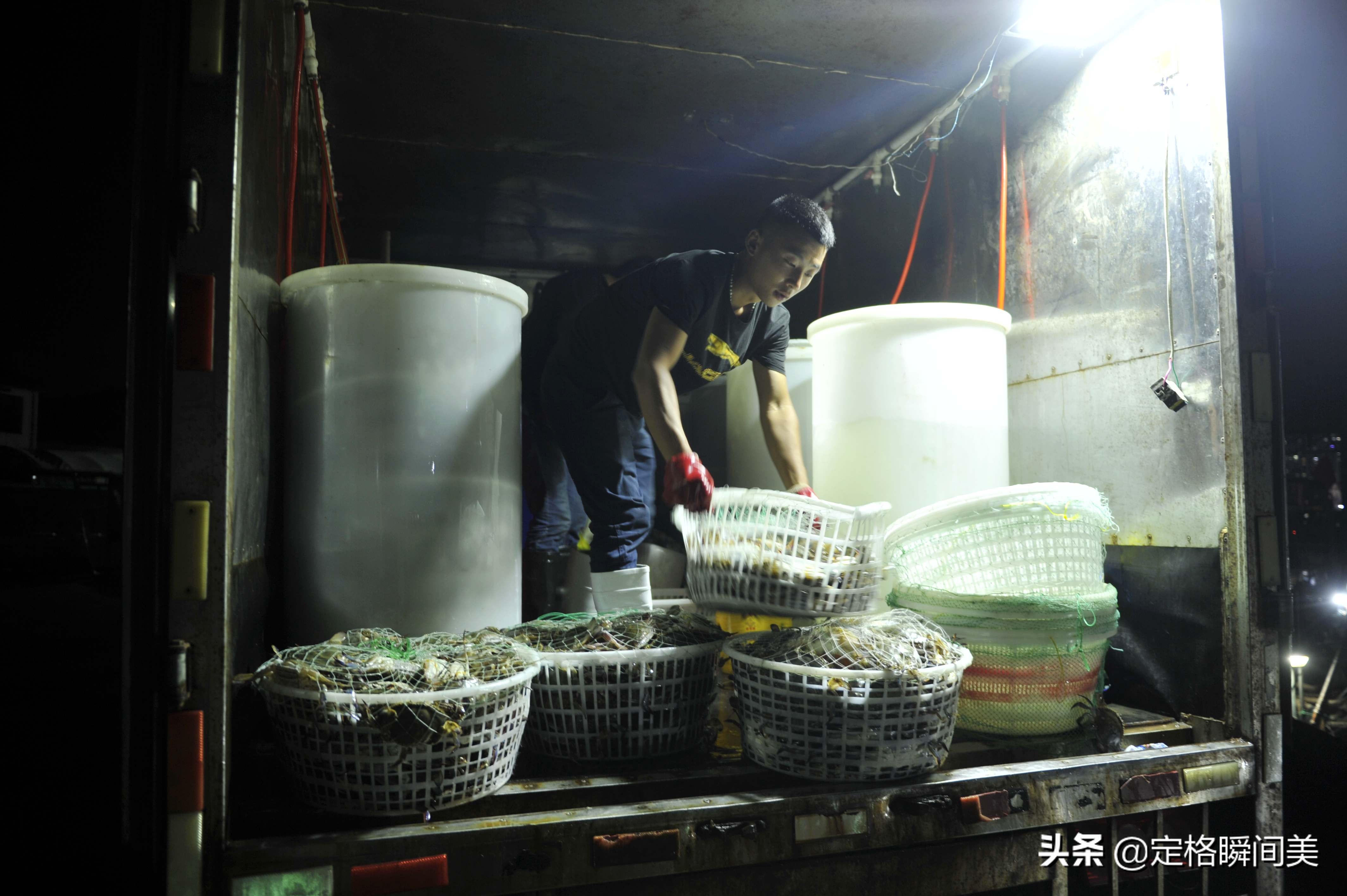青岛捡漏,夜探青岛最新视频