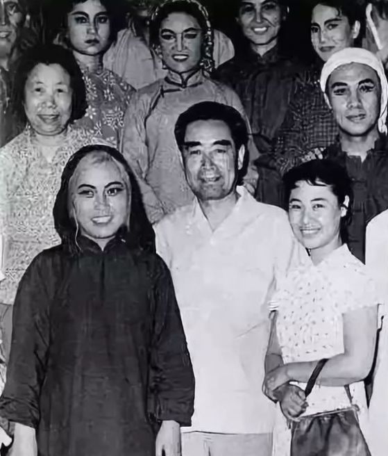 郭兰英哭了现场视频,郭兰英的三哭殿全场