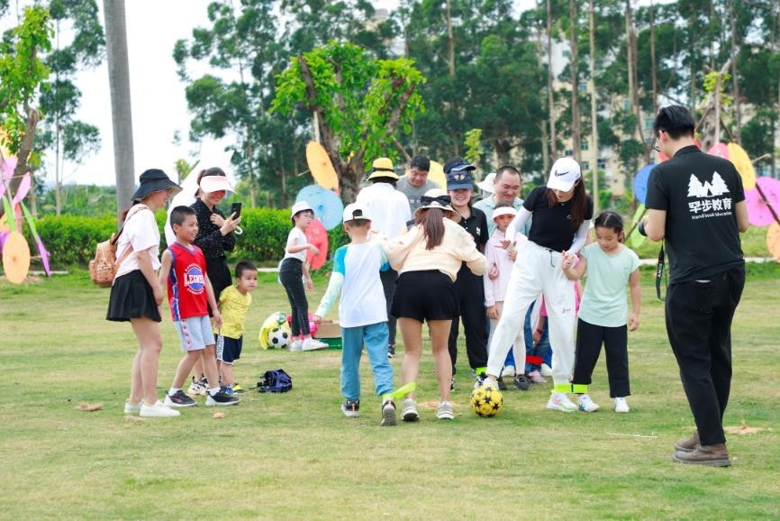 罕步教育2021年虎英小学203班亲子春游活动｜日照行快乐游