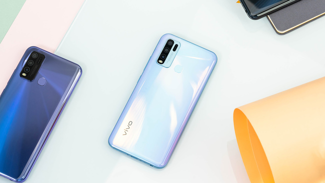 vivoy50电量测评,vivoy50的充满电能玩多久