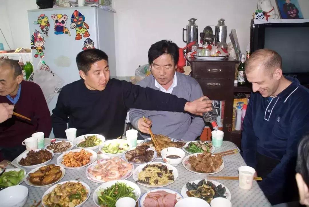 中国网红跟外国网红哪个赚钱,外国网红也赚钱么