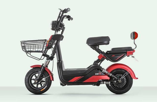 电瓶车正确充电方法照片,电瓶车正确充电先插哪里