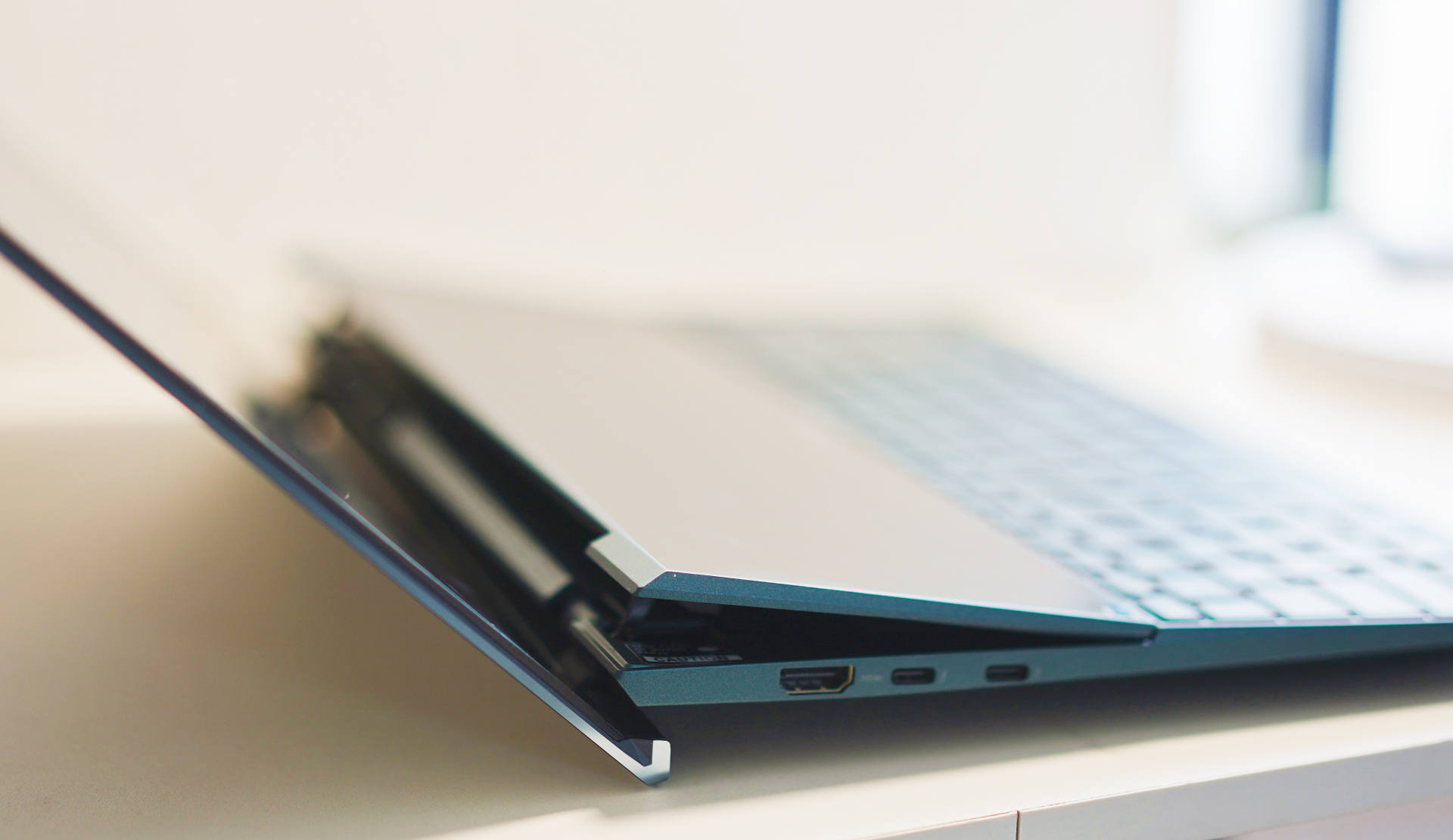 华硕灵耀x双屏pro和rog冰刃双屏,华硕灵耀x双屏i7独显笔记本评测