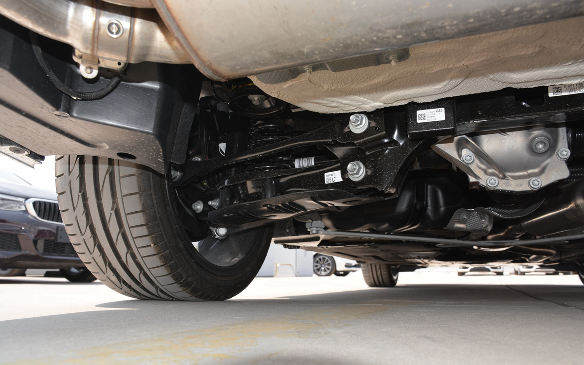 最帅的软顶敞篷4座宝马20万新车,十万能买硬顶两门四座敞篷宝马吗