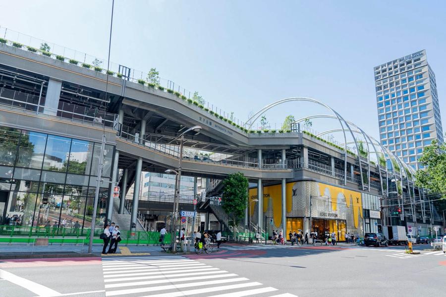 prada粉色改造,prada店铺设计能够给品牌带来什么