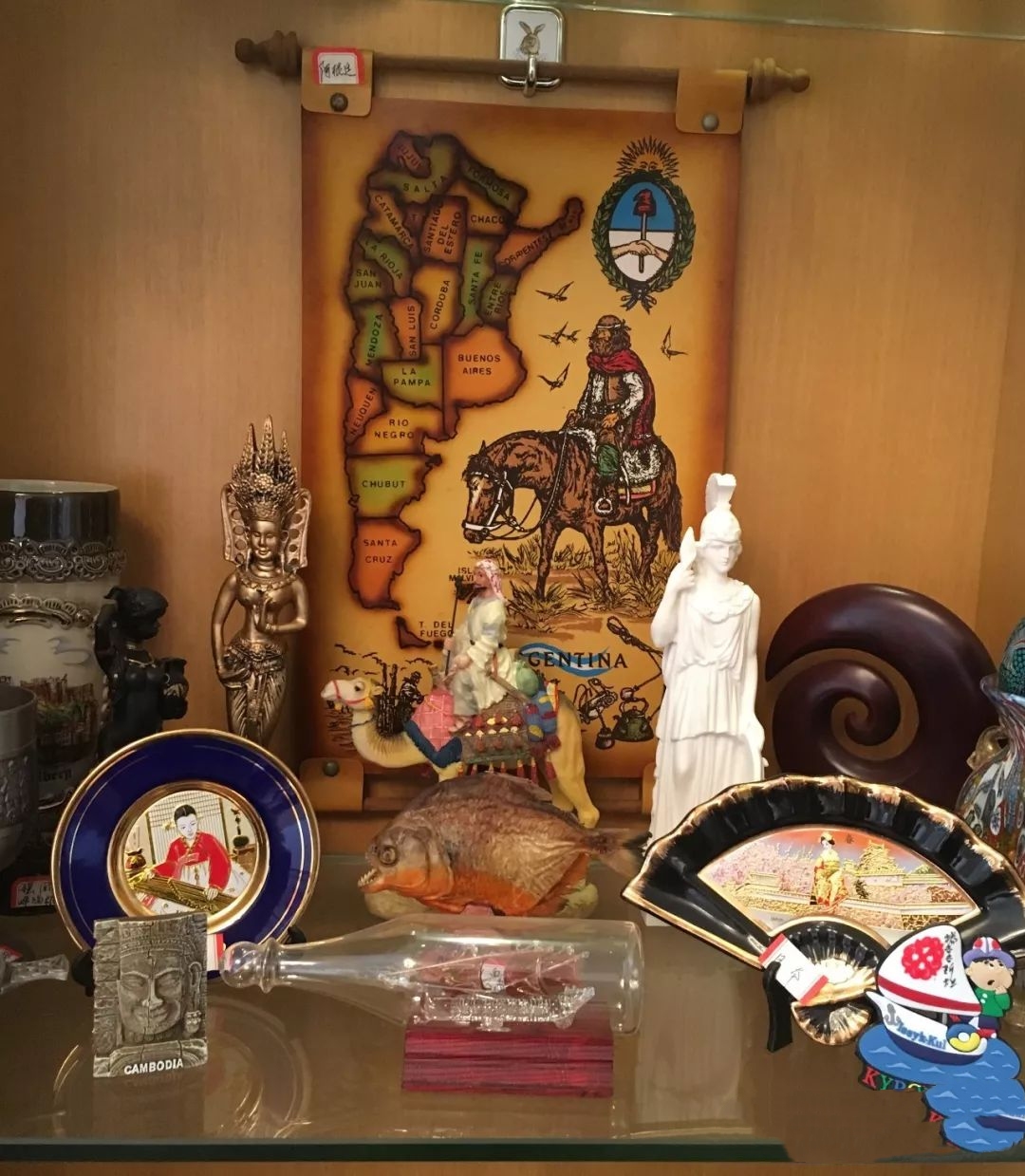 整个橱窗犹如万国博物馆——我的异国宝贝