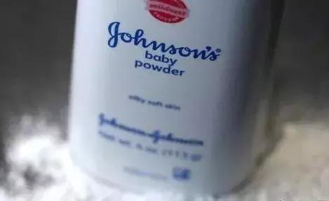 女性小心，美国强生爽身粉致癌风波再起！其去湿疹效果竟还不如蛋壳！？
