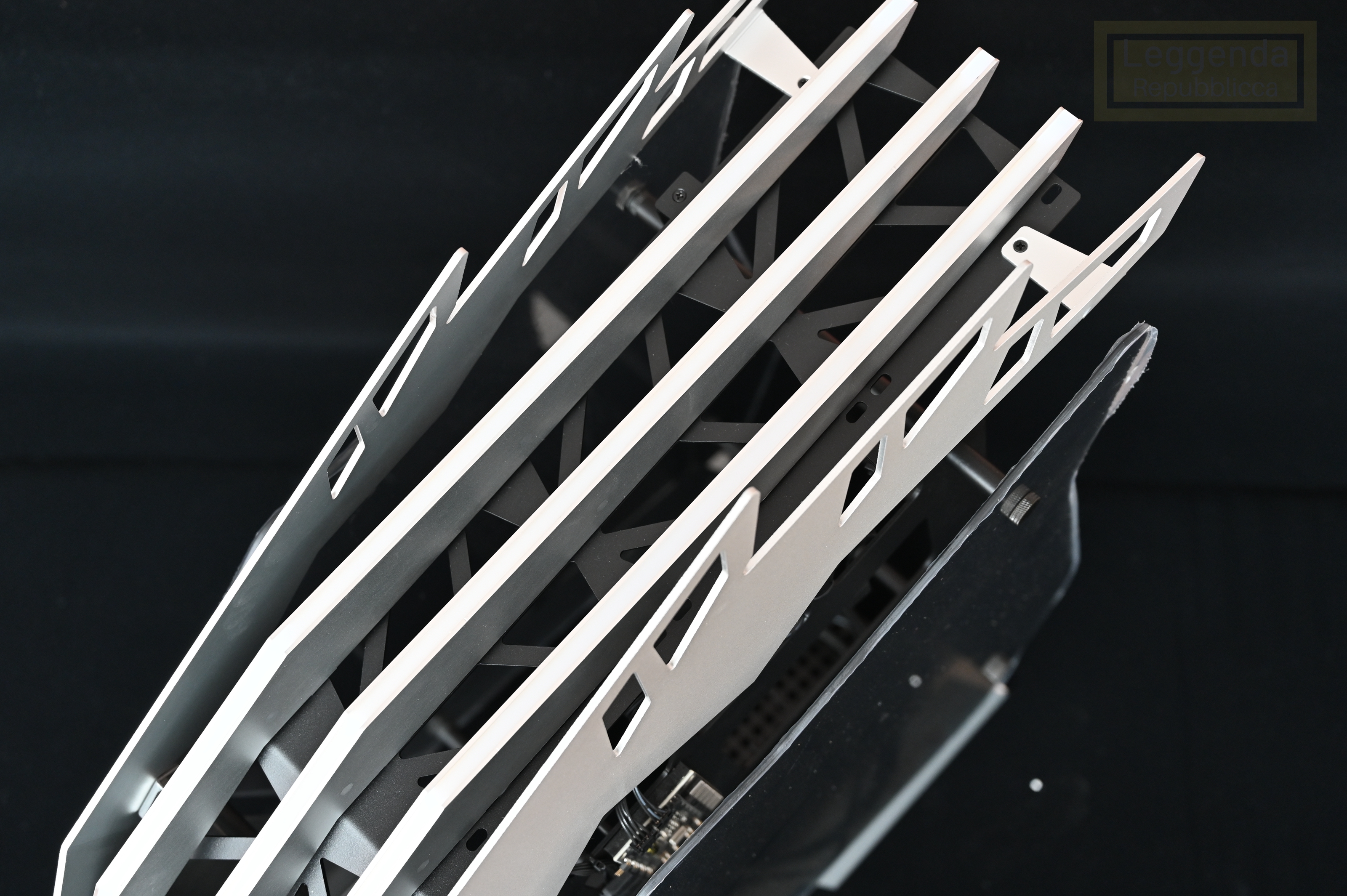 铁血战士机箱测评,大水牛铁血战士机箱分体水冷