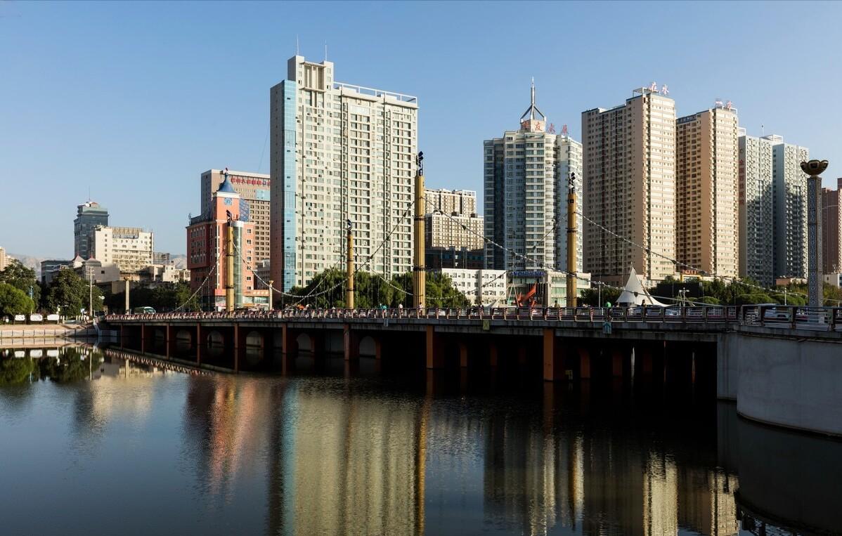 全疆最合适旅游的城市,疆内旅游哪个省好